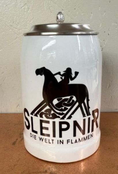 Bierkrug mit Zinndeckel - Sleipnir - Die Welt in Flammen Motiv 3 Bierkrug mit Zinndeckel - Sleipnir - Die Welt in Flammen Motiv 3