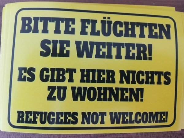 Bitte flüchten Sie weiter - Aufkleber Paket 50 Stück Bitte flüchten Sie weiter - Aufkleber Paket 50 Stück